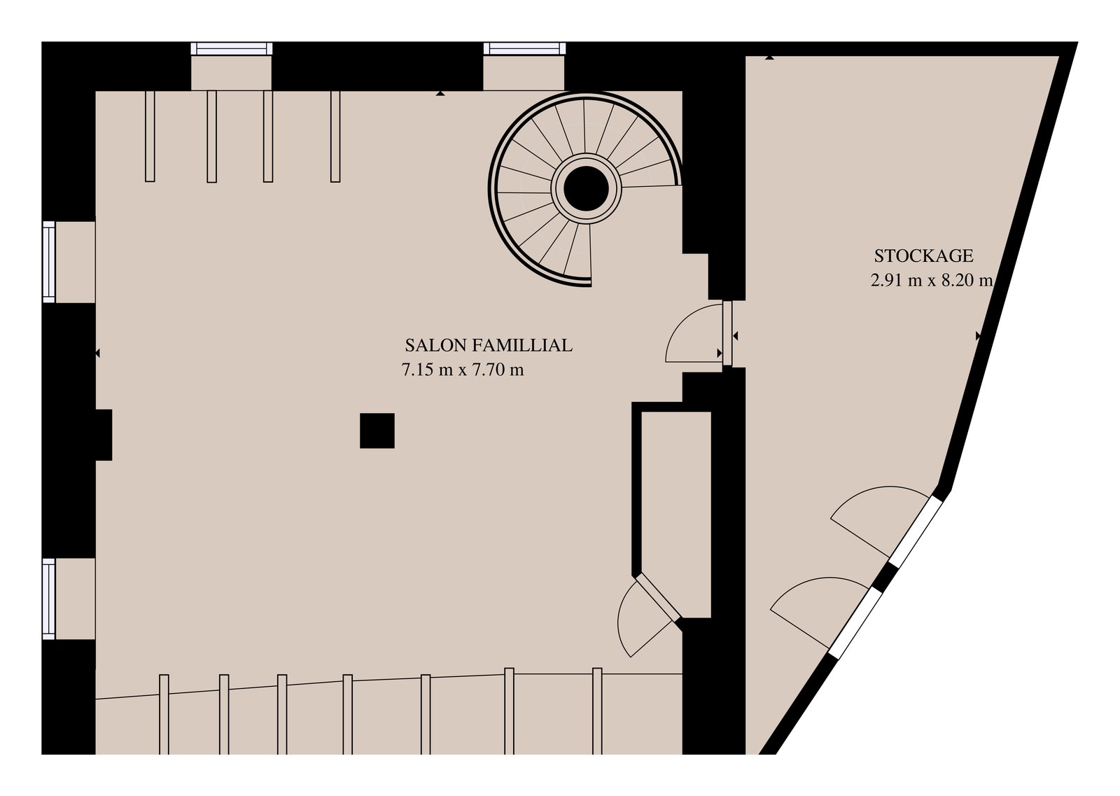 Plan du sous-sol : salon familial voûté et local de stockage.